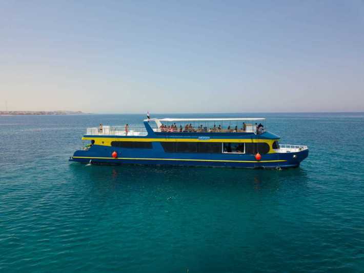 Hurghada: Etkinlikler ve Barbekü Öğle Yemeği ile Katamaran Gezisi